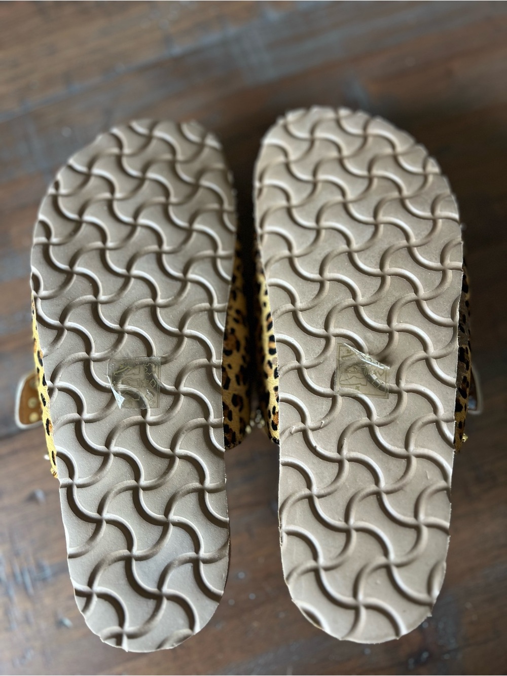 Myra Bag Ladies Cheetah Print Crum Slide Sandals - Picture 8 of 14